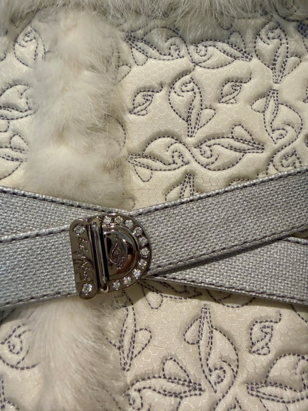 RARE Vintage White & Silver Quilted Baby Phat Boots Sz 10 Boots With The Fur Y2K - Picture 4 of 15